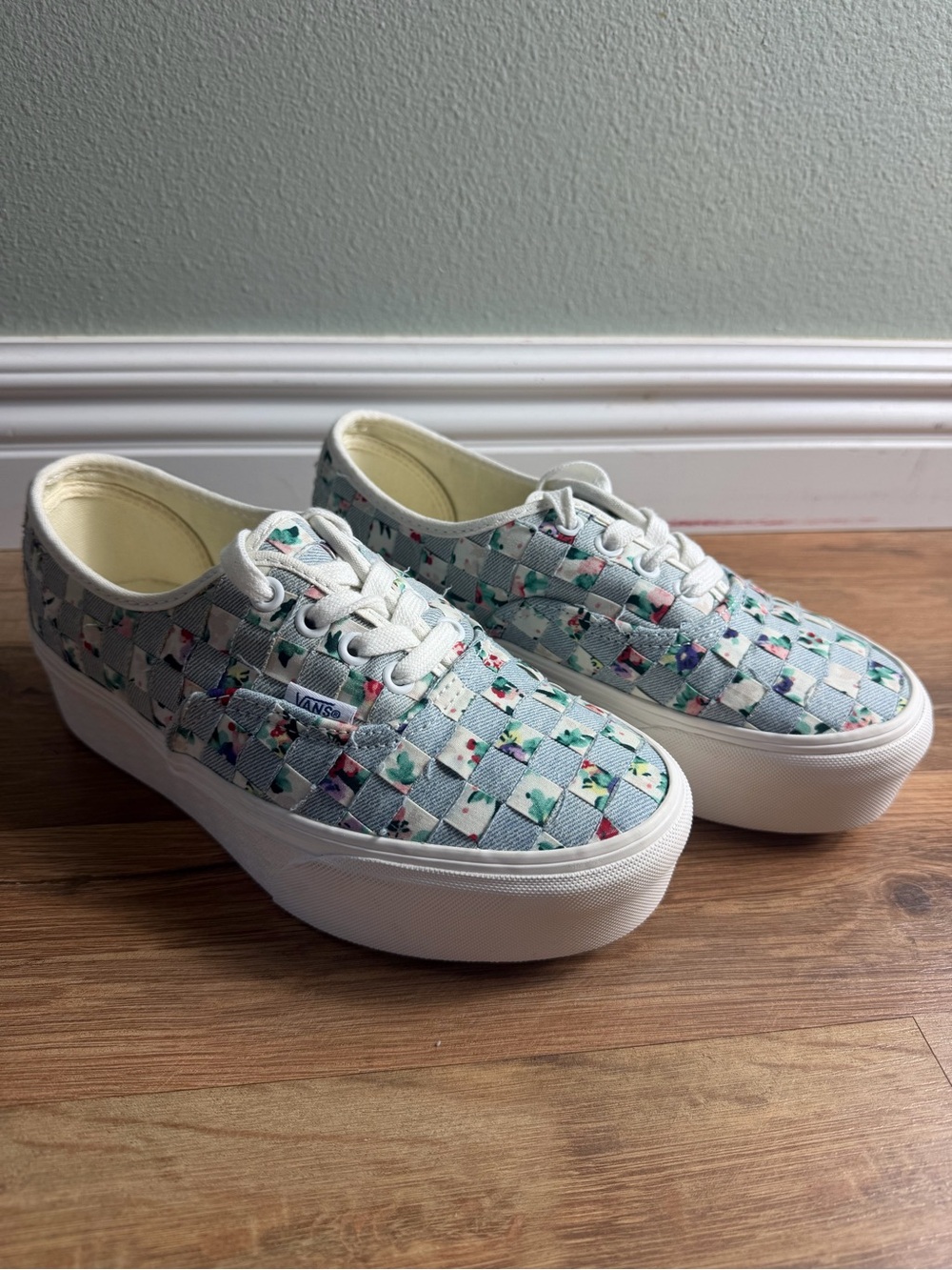 Women’s Vans Floral Authentic Stackform Woven Floral/Denim Platform Sneakers 6.5 - Picture 4 of 11